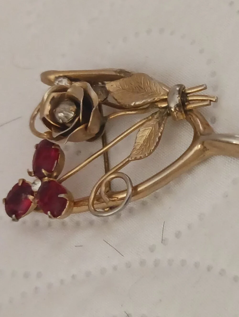 Coro Pegasus Wishbone Gold-Tone Floral Brooch with Prong Set Ruby Red Jewels